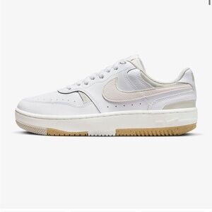 Nike Gamma force bone color size 7